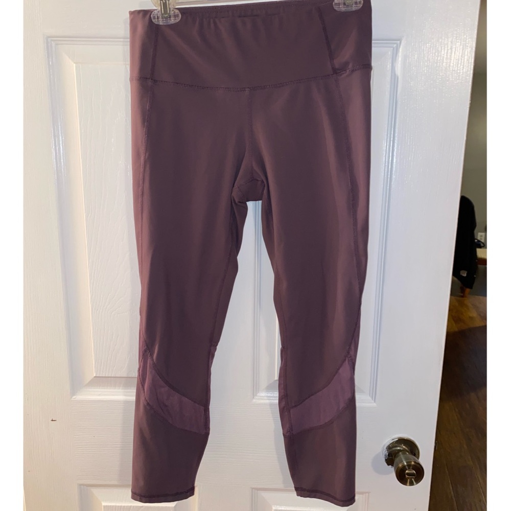 Athletic leggings